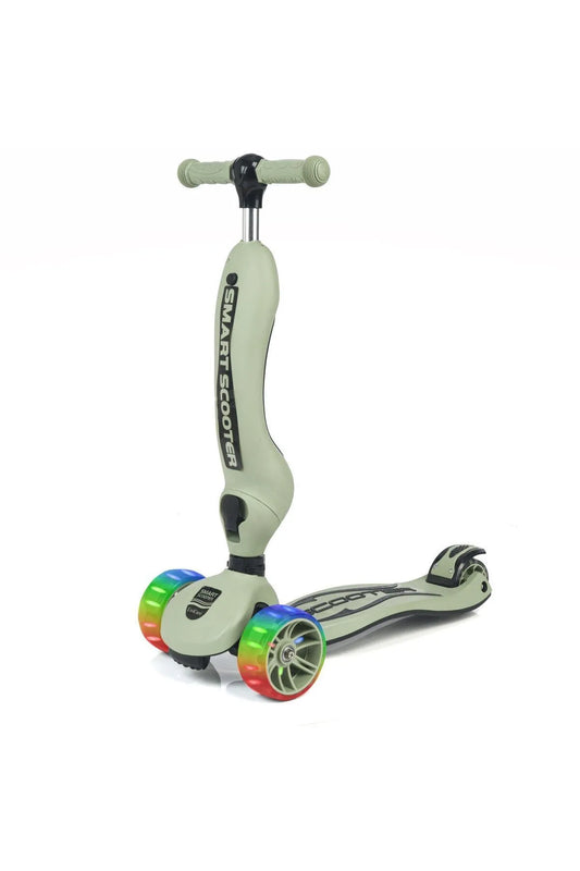 Smart Oturaklı Çocuk Scooter 3 Tekerlekli Led Işıklı Scooter Yükseklik Ayarlı 1-5 Yaş Yeşil